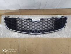 Решетка радиатора нижняя chevrolet cruze 2009-2013 в Санкт-Петербурге Решетка радиатора. Chevrolet Cruze, HR51S, HR52S, HR81S, HR82S, J300, J305, J308 L2W, LDD, LDE, LFH, LHD, LKR, LLW, LNP, LUD, LUJ, LUW, LVM, LXT, LXV...