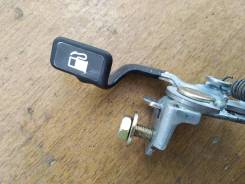Ручка открывания бензобака Toyota 77306-13020 в Хабаровске Ручка открывания бензобака. Toyota: Allex, ist, Ipsum, Corolla, Probox, Yaris Verso, Raum, Avensis Verso, Sprinter, Echo Verso, Sprinter Carib, Picnic...