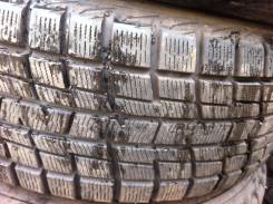 Yokohama Ice Guard IG30, 185/65 R14 в Новосибирске Yokohama Ice Guard IG30. Зимние, 2015 год, 10 %