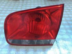 Задний внутренний фонарь (правый) Volkswagen Touareg 2002-2006 в Пятигорске Стоп-сигнал. Volkswagen Touareg, 7L6, 7L7, 7LA AXQ, AYH, AZZ, BAA, BAC, BHK, BHL, BHX, BJN, BKJ, BKS, BLE, BLK, BMV, BMX, BPD, BPE, BRJ, BWF, CATA, CF...