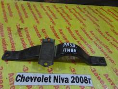 Кронштейн раздаточной коробки Chevrolet Niva Chevrolet Niva 2008 фото