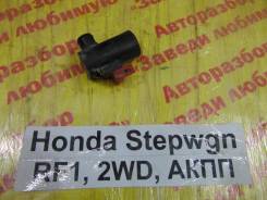 Насос омывателя Honda Stepwgn RF1 Honda Stepwgn RF1 1997 в Кемерово Насос омывателя Honda Stepwgn RF1 Honda Stepwgn RF1 1997