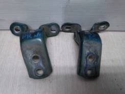 Петля двери комплект Toyota Avensis 1997-2003, правая передняя в Мариинске Петля двери комплект Toyota Avensis 1997-2003, правая передняя