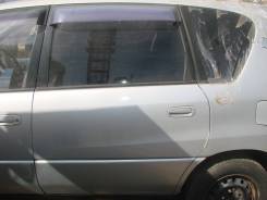 Дверь задняя левая Toyota Ipsum (в сборе код краски 199)