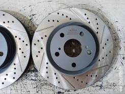Тормозные диски вентилируемые с перфорацией и слотированием Tayga фото