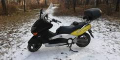 Yamaha Tmax, 2002 