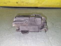    Volkswagen Polo 5K0837350B MK5 1.6,  