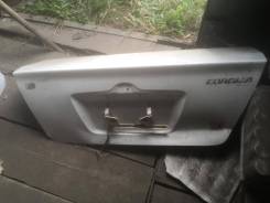 Крышка багажника на Toyota corolla фото