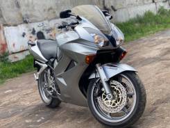 Honda VFR 800F, 2004 