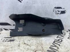  Toyota Land Cruiser 5872360070 200,   