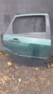    Ford Focus 2000  (/)