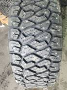 Maxxis Razr AT AT-811 studded, 295/60 R20 