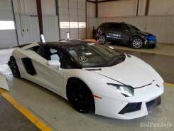    Lamborghini Aventador LP700 
