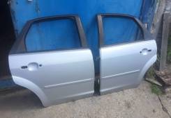      2 Ford Focus 2 ,  