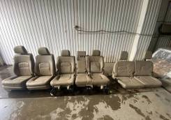   7   Toyota Land Cruiser 200 
