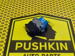   Renault Duster 2013 8200476809,   