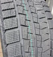 Kapsen SnowShoes AW33, 215/55 R17 ����