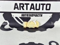 �������� ����� Toyota Harrier 6906048010 10 15, ������ ����� ����