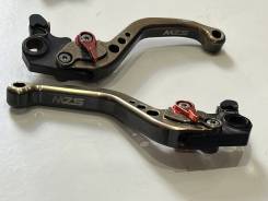  /  Ducati Monster 696 