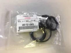 ����������� ������� ����� Mitsubishi ���. MR151065 ����